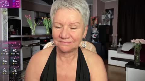 Roxana online show from March 10, 6:45 pm