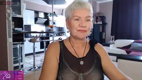 Roxana online show from June 20, 1:25 pm