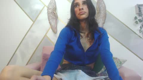   online show from December 4, 7:34 pm