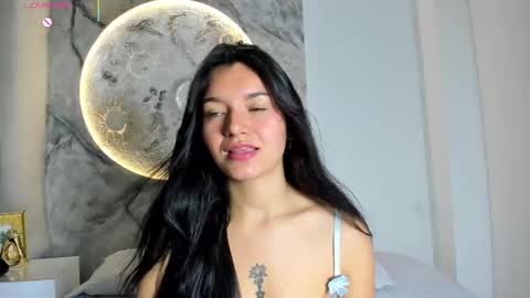 roxanaborns online show from November 9, 12:58 pm