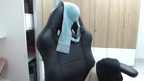 Roxana online show from February 15, 2:04 am