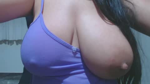 Snapshot of roxanbahottt chatting on June 15, 10:56 pm roxxy online show from June 15, 10:56 pm