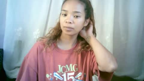 roxanne_98 online show from January 17, 2:50 am