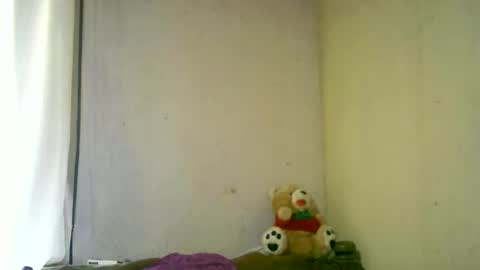 roxanne_98 online show from January 18, 4:05 am