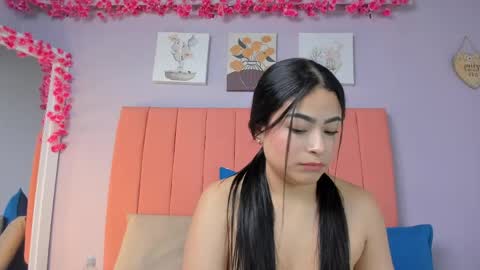 Snapshot of roxanneowens chatting on May 11, 2:45 pm Juliana 3 online show from May 11, 2:45 pm