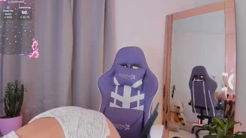  R O X I E  online show from February 19, 3:02 am