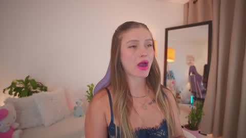  R O X I E  online show from June 29, 11:27 pm