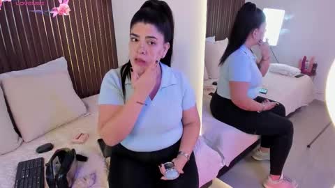 Roxie  online show from October 18, 11:44 am