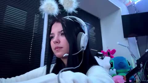 Hana online show from October 15, 1:00 pm