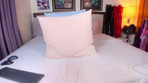 roxie online show from October 10, 7:51 am