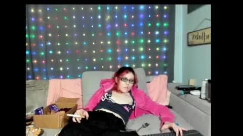 roxihazeleyes online show from February 27, 10:15 am