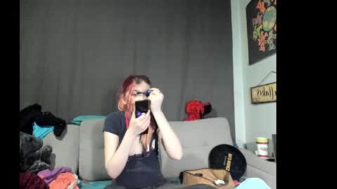 roxihazeleyes online show from September 14, 7:40 am