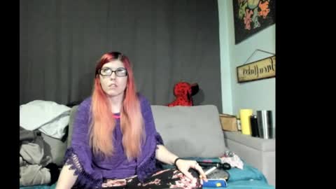 roxihazeleyes online show from September 16, 3:07 am