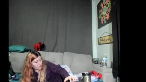 roxihazeleyes online show from October 25, 9:20 pm