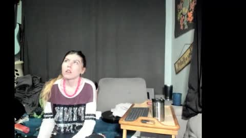 roxihazeleyes online show from March 4, 4:13 pm