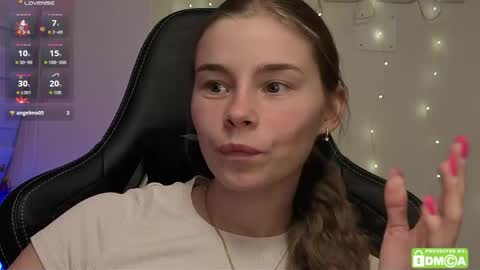 Snapshot of roxxxie_reid chatting on May 5, 8:39 pm Roxieex ABBY online show from May 5, 8:39 pm