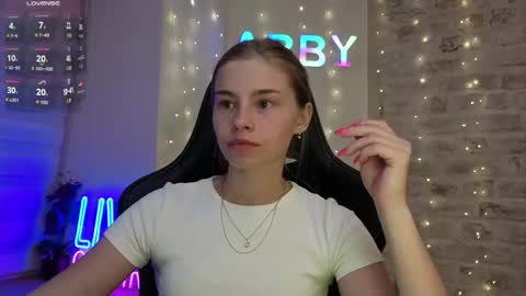 Snapshot of roxxxie_reid chatting on May 14, 6:58 pm Roxieex ABBY online show from May 14, 6:58 pm