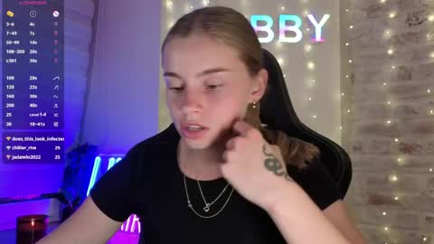 Snapshot of roxxxie_reid chatting on June 5, 6:57 pm Roxieex ABBY online show from June 5, 6:57 pm
