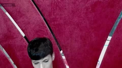 Roxy online show from October 25, 4:35 pm