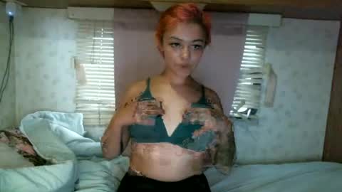 Snapshot of roxxysky chatting on June 13, 2:42 am Roxxy Skyy online show from June 13, 2:42 am