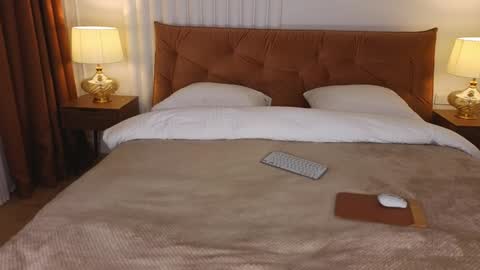 Im Roxy ntmu online show from January 2, 1:30 pm