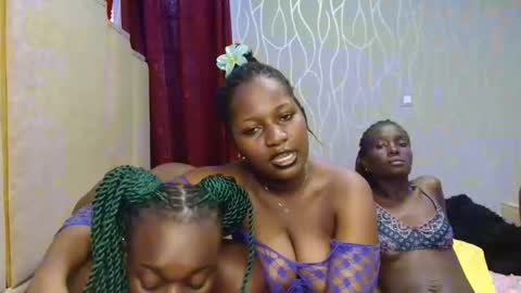 Roxy online show from November 25, 5:07 am