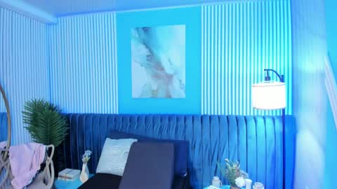 Roxy hell online show from November 12, 11:43 am