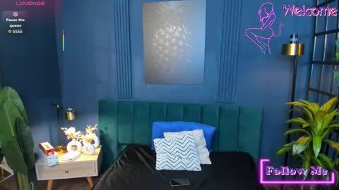 Roxy hell online show from February 9, 1:04 pm