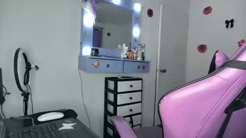 Roxy online show from May 24, 1:54 am