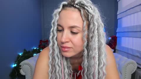 Snapshot of roxy_mars chatting on January 3, 8:10 am Roxy online show from January 3, 8:10 am