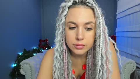 Snapshot of roxy_mars chatting on January 4, 1:10 am Roxy online show from January 4, 1:10 am