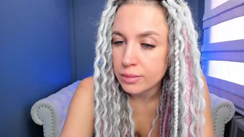 Snapshot of roxy_mars chatting on January 16, 5:11 am Roxy online show from January 16, 5:11 am