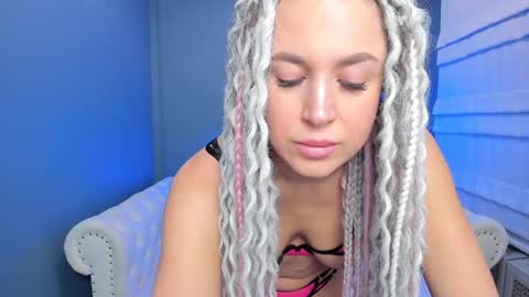 Snapshot of roxy_mars chatting on January 21, 1:29 am Roxy online show from January 21, 1:29 am