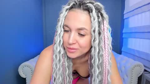 Snapshot of roxy_mars chatting on January 21, 5:05 am Roxy online show from January 21, 5:05 am