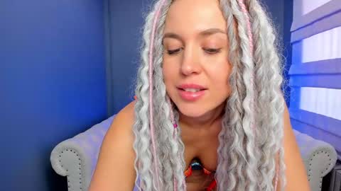 Snapshot of roxy_mars chatting on January 31, 8:01 am Roxy online show from January 31, 8:01 am