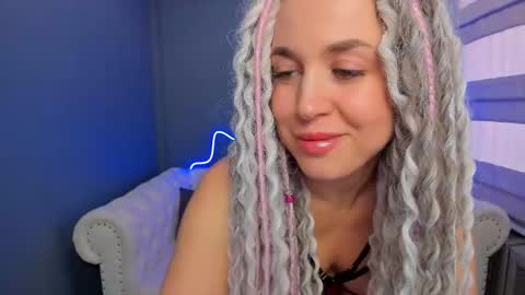 Snapshot of roxy_mars chatting on February 13, 7:56 am Roxy online show from February 13, 7:56 am