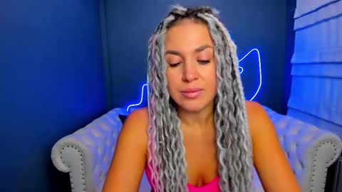 Snapshot of roxy_mars chatting on September 10, 1:27 am Roxy online show from September 10, 1:27 am