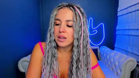 Snapshot of roxy_mars chatting on September 29, 1:22 am Roxy online show from September 29, 1:22 am