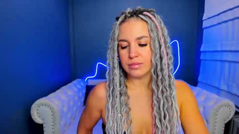 Snapshot of roxy_mars chatting on October 2, 1:34 am Roxy online show from October 2, 1:34 am