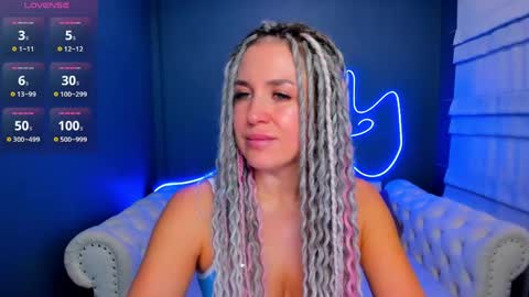 Roxy online show from April 7, 1:39 am