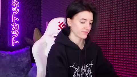 roxy_riot_ online show from March 11, 1:26 am