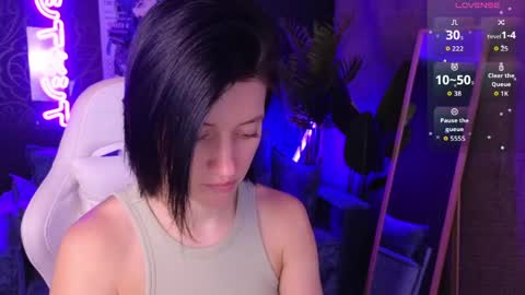 roxy_riot_ online show from April 1, 2:01 am