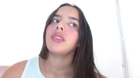 Snapshot of roxy_stone1 chatting on October 15, 7:25 pm roxy_stone1 online show from October 15, 7:25 pm