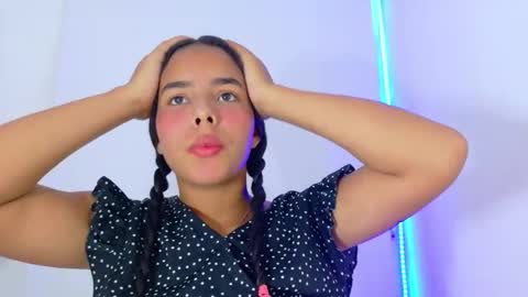 roxy_stone1 online show from October 23, 7:34 pm