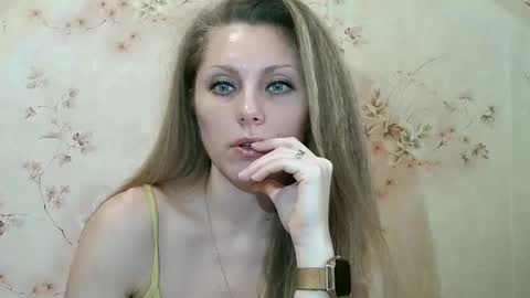 roxyfox18x01 online show from January 11, 9:25 am