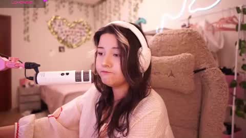 roxysuh online show from July 6, 8:33 am