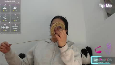 Snapshot of roxyy_fox chatting on August 7, 2:24 am Roxy online show from August 7, 2:24 am