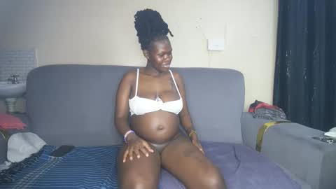 royal_charm online show from February 28, 7:48 pm