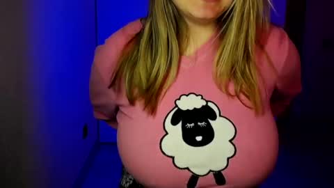 Cameron online show from February 9, 10:20 am