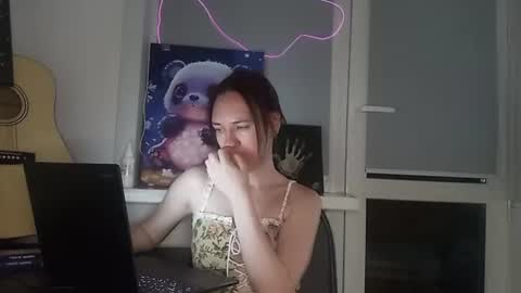 Snapshot of royalnectar chatting on June 26, 5:28 pm royalnectar online show from June 26, 5:28 pm